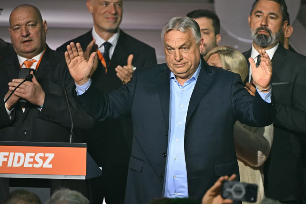 हंगेरीमा १६ वर्षदेखि सत्तामा रहेका प्रधानमन्त्री  ओरबानको लज्जास्पद हार