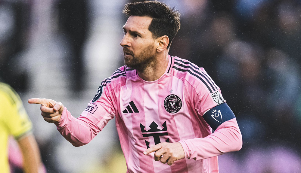 मेसीले पुरा गरे आफ्नो क्यारियरको ९०० गोल