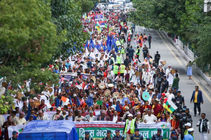 ३२औँ विश्व आदिवासी दिवसका अवसरमा सांस्कृतिक र्‍याली (तस्विरहरू)