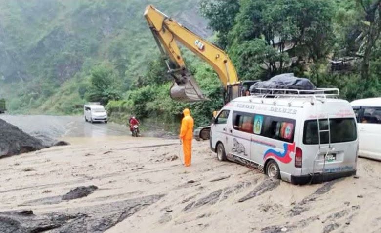 अवरुद्ध बीपी राजमार्ग पुन:  सञ्चालनमा