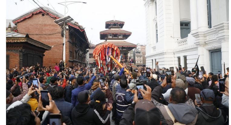 होली शुभारम्भ,वसन्तपुरमा चीर ठड्याइयो