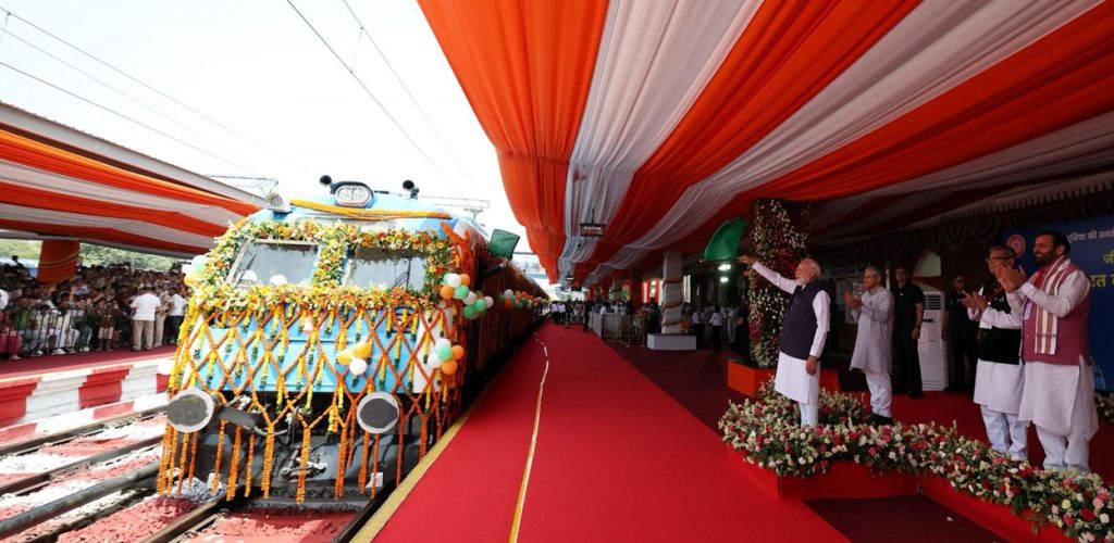 भारतको पहिलो हाइड्रोजन ट्रेनको उद्घाटन