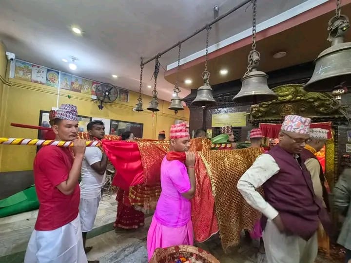 भुटनदेवी मन्दिरमा सलामीसहित भित्र्याइयो फूलपाती