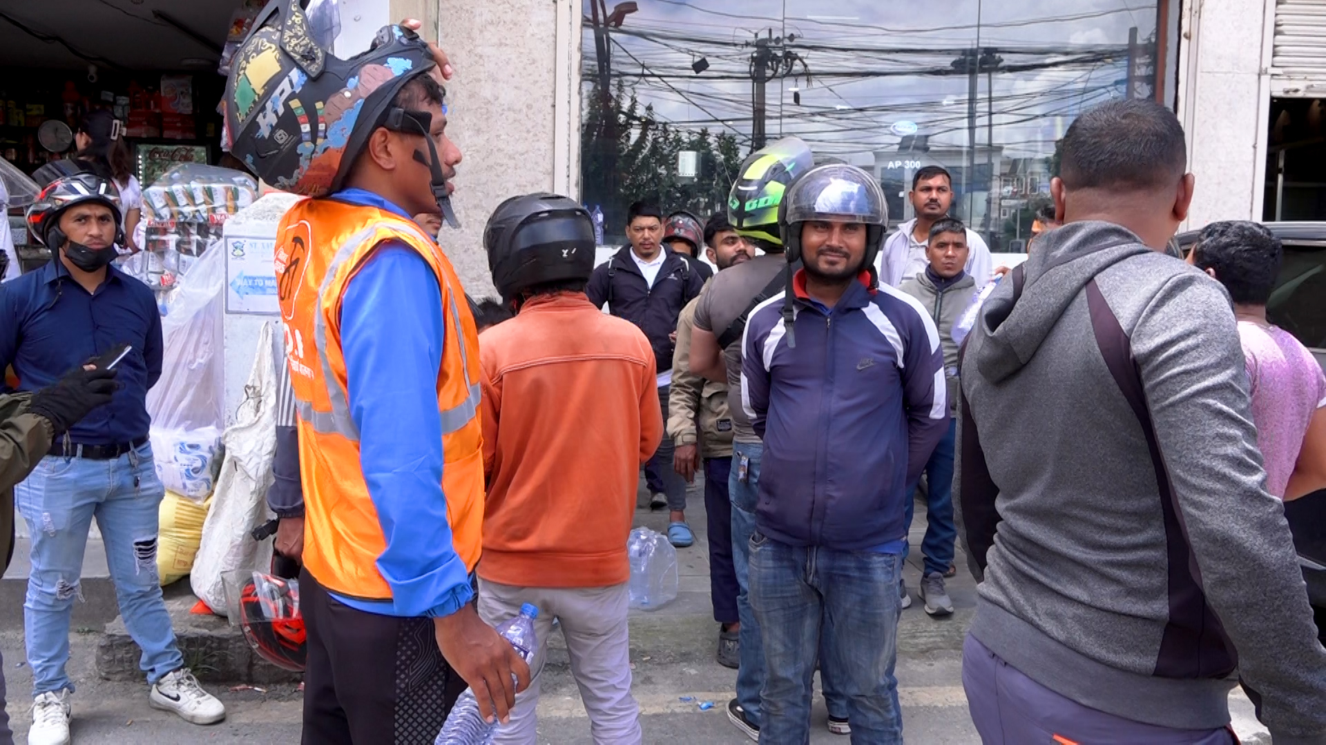 भाडादर र श्रमिक अधिकारको माग गर्दै राइडरहरुले गरे प्रदर्शन