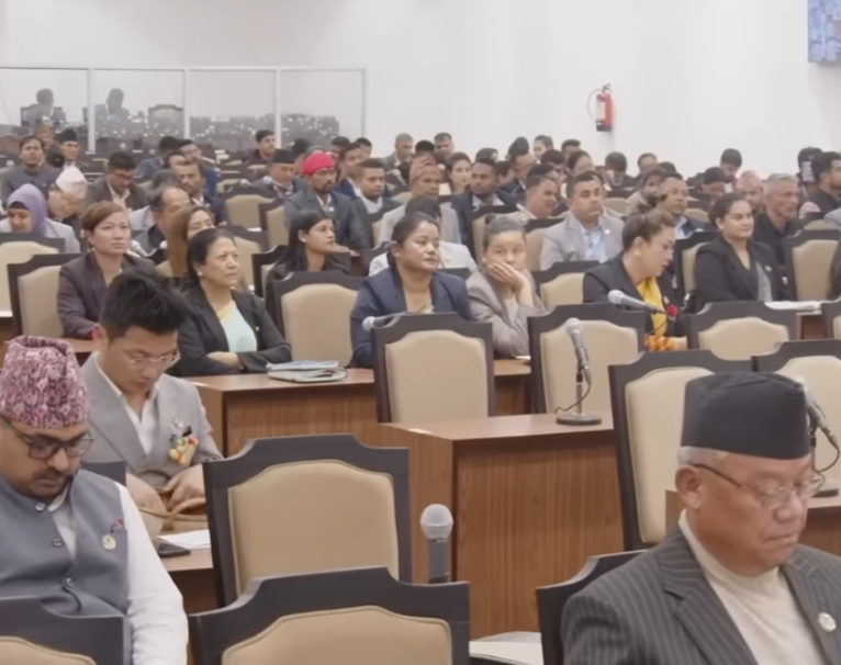 प्रतिनिधिसभाको बैठक बस्दै, प्रधानमन्त्रीले सांसदका प्रश्नको जवाफ दिने