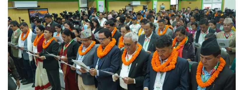 कांग्रेसको नयाँ कार्यसमितिका पदाधिकारी र सदस्यले लिए शपथ