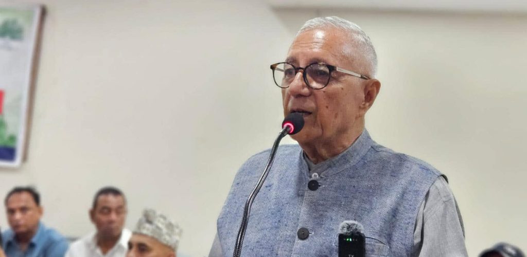 दुवै महाधिवेशन रोकौं, मध्यमार्गी बाटो खोजौं : शेखर कोइराला