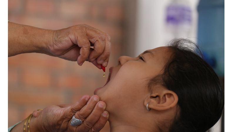 आज र भोलि देशव्यापी भिटामिन ‘ए’ र जुकाको औषधि खुवाउन खुवाइँदै